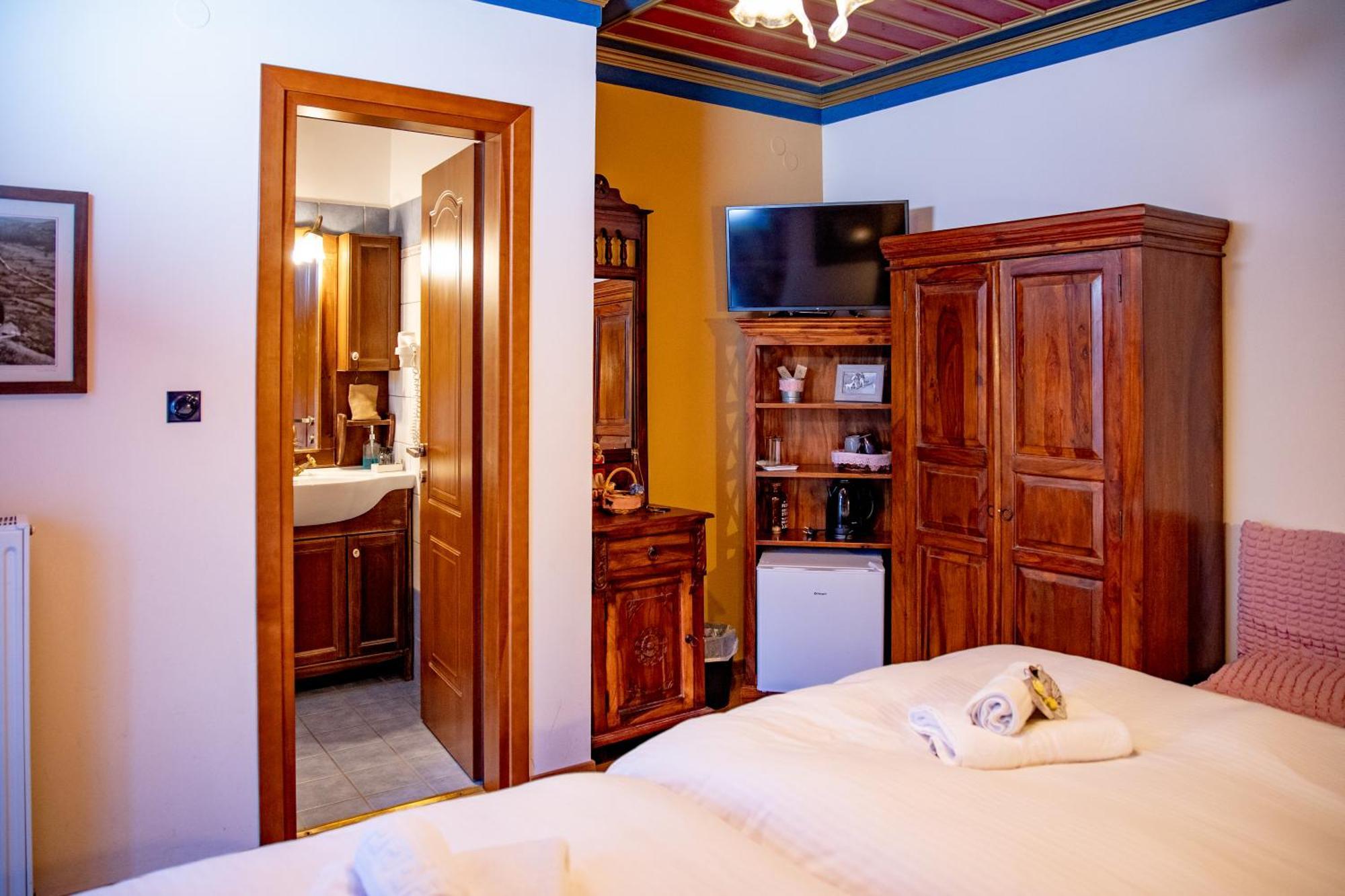 Arktouros Hotel Monodendri Esterno foto