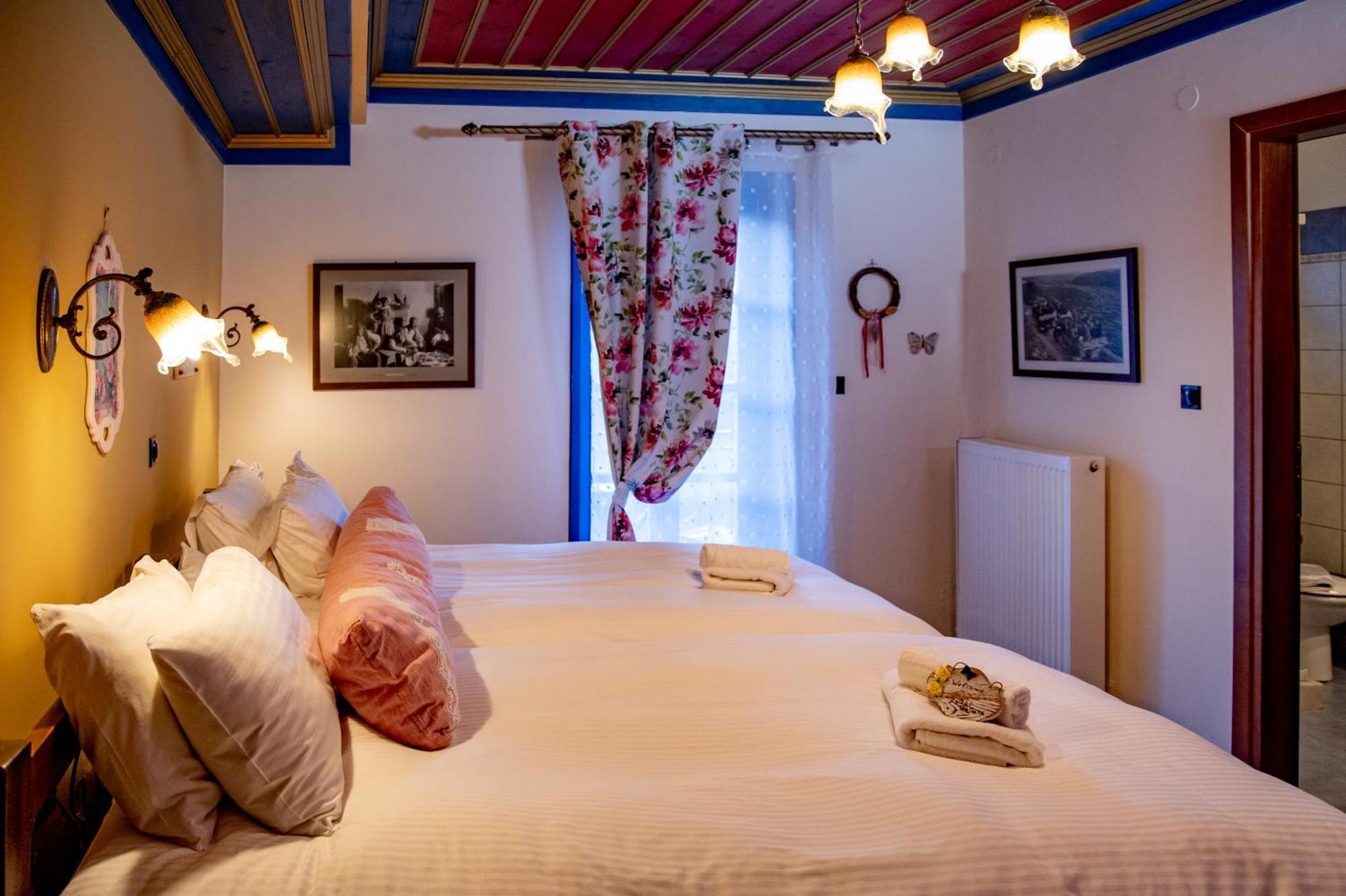 Arktouros Hotel Monodendri Esterno foto