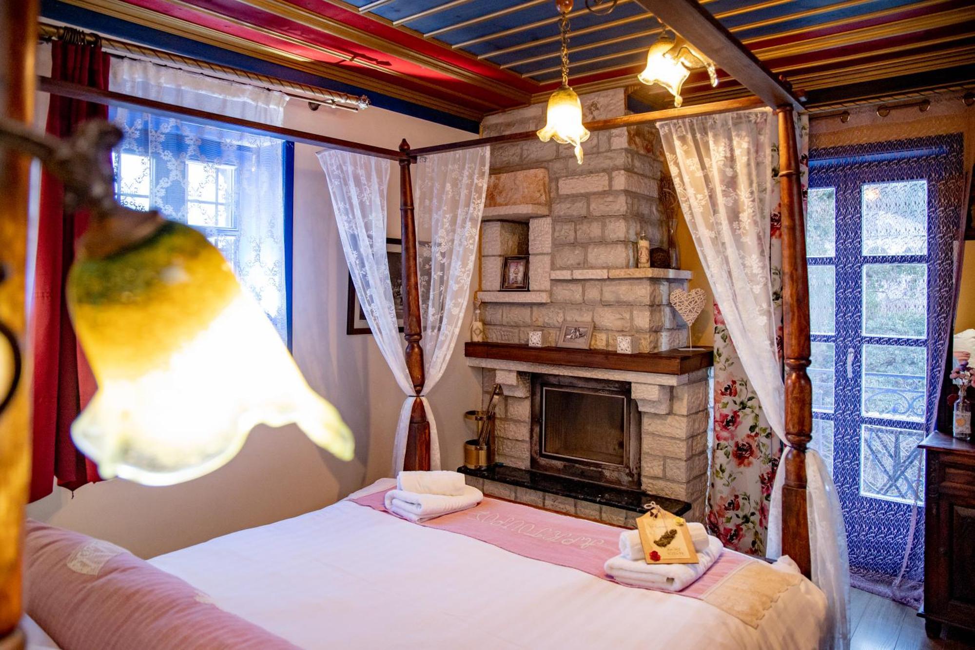 Arktouros Hotel Monodendri Esterno foto