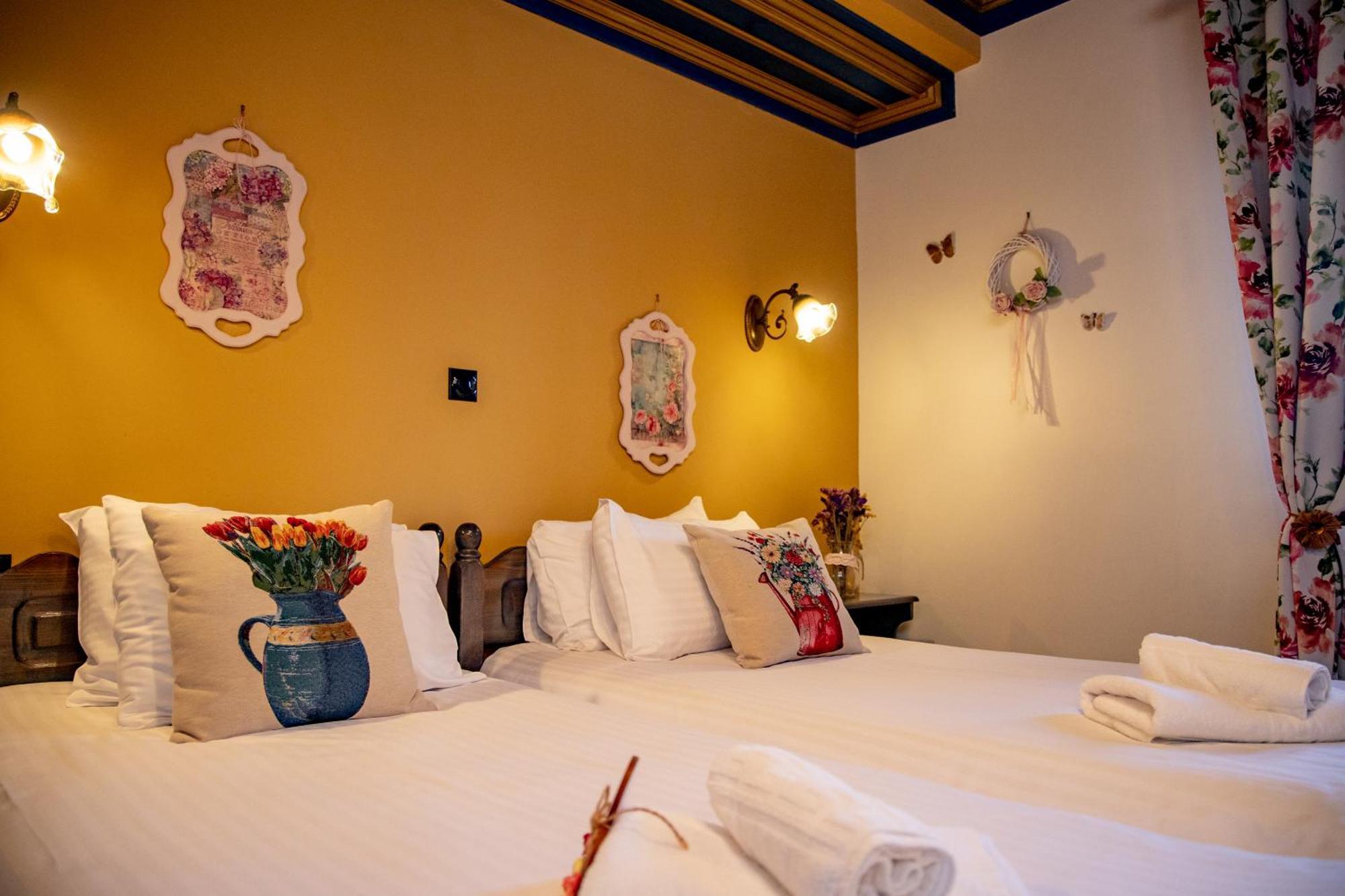 Arktouros Hotel Monodendri Esterno foto