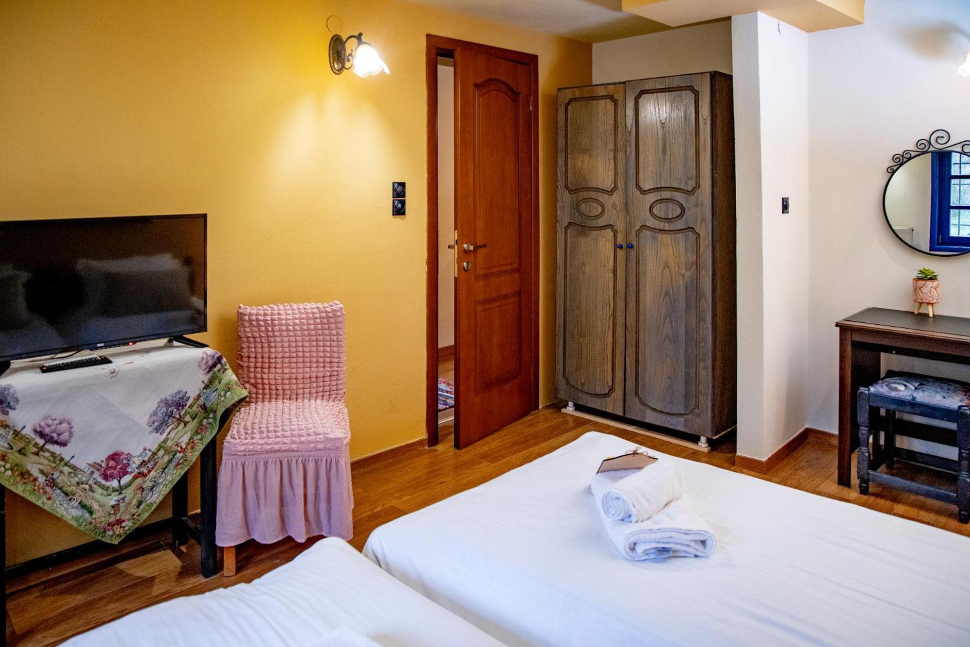 Arktouros Hotel Monodendri Esterno foto
