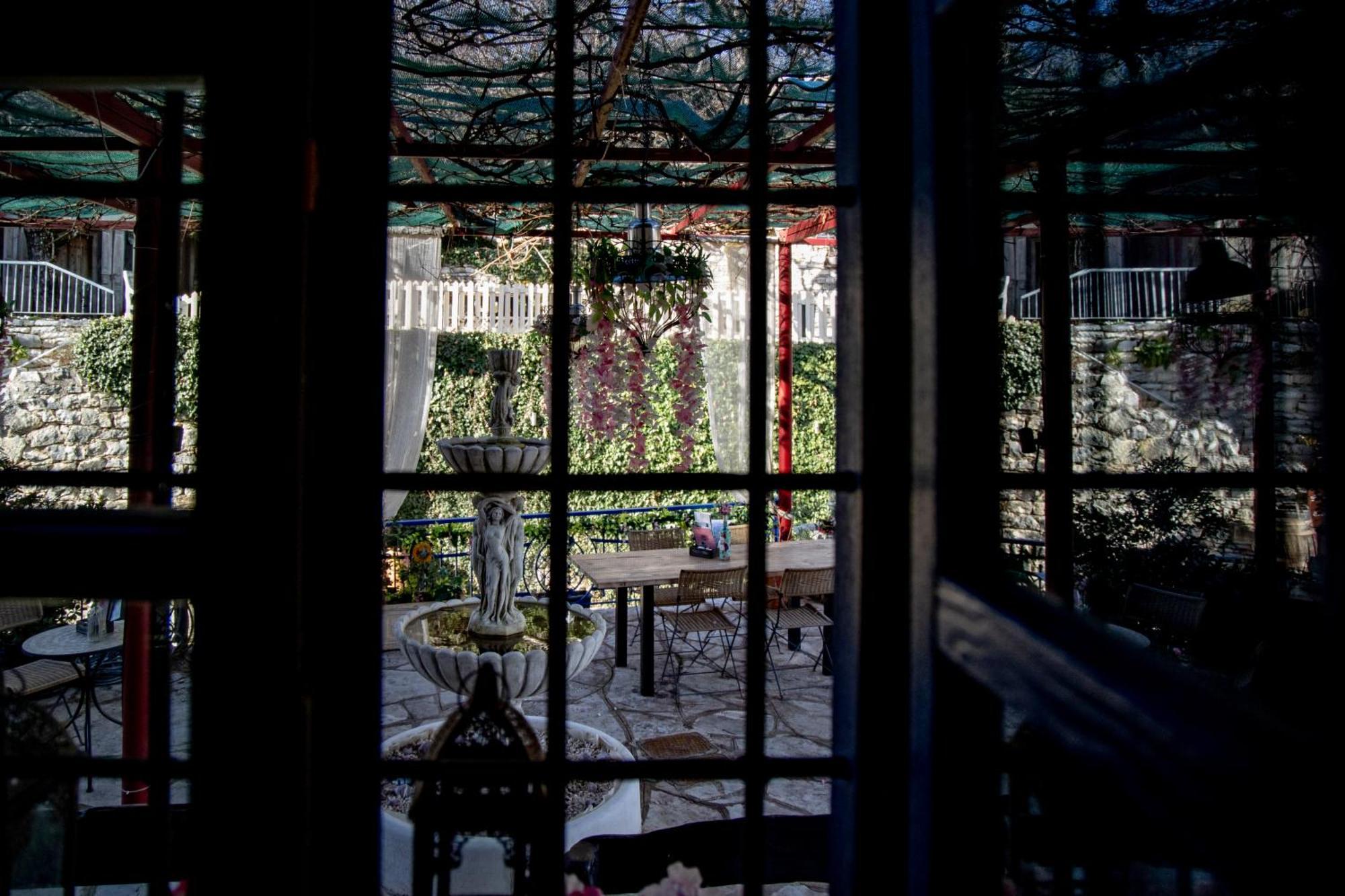 Arktouros Hotel Monodendri Esterno foto