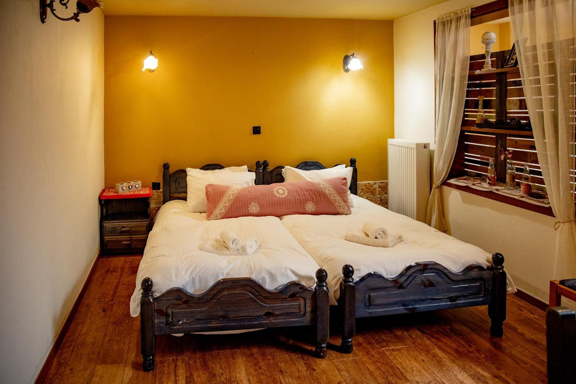 Arktouros Hotel Monodendri Esterno foto