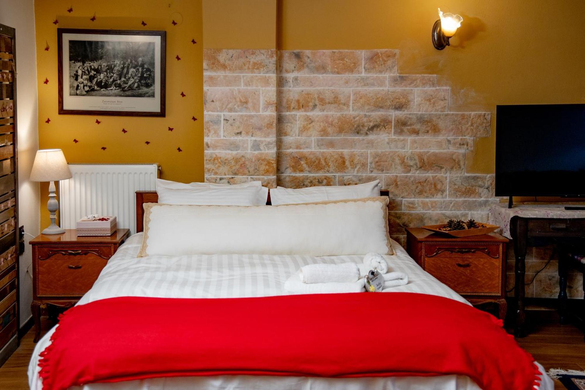 Arktouros Hotel Monodendri Esterno foto