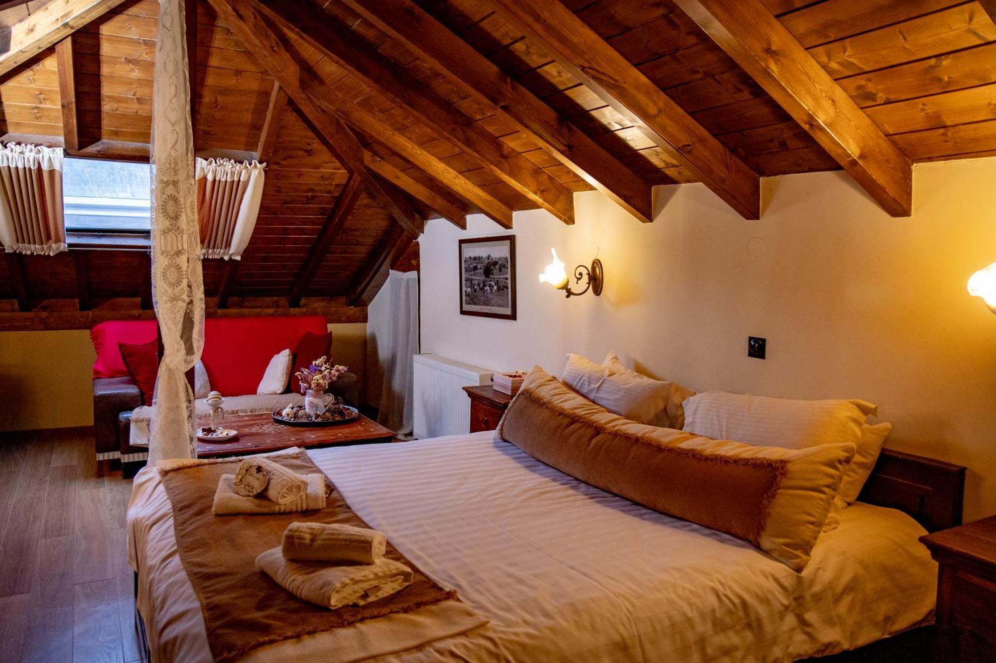 Arktouros Hotel Monodendri Esterno foto